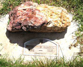 Mark D Hamblin tombstone