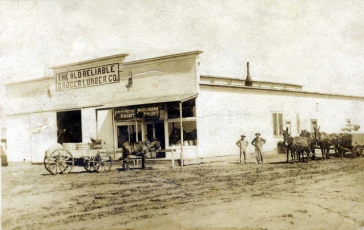The Old Reliable Badger Lumber Company, Belvidere, Kiowa County,  Kansas, 1912.

Photograph from the collection of John Nixon.