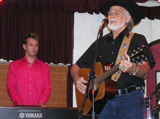 Rick Schiff, at left, and Daryl Schiff perform at the Wilmore Opry, 3 Sept 2005.

Photo courtesy of David Rose.