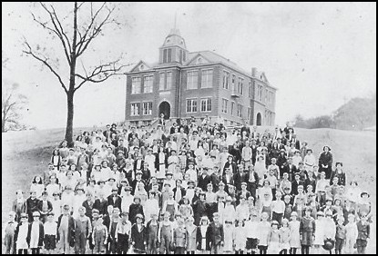 Students of the Whitesburg Graded and High School, 1922