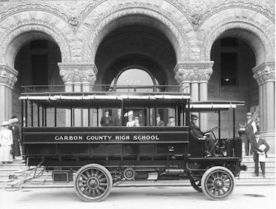 1912StudBus.jpg