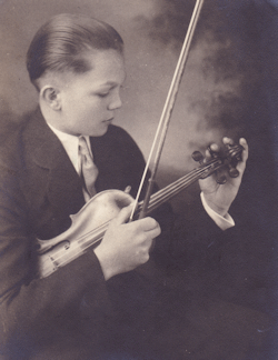 RizziGenePriceViolin1922.gif