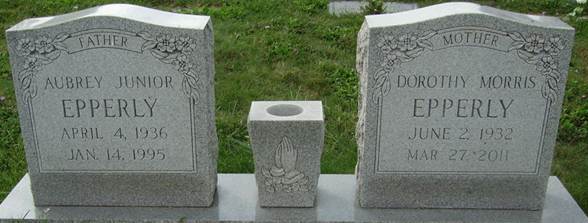 Larger memorial image loading...