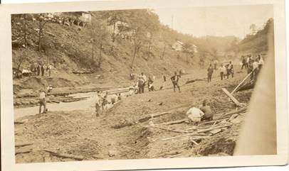Ongoing rescue effort at Pinnacle Coal & Coke Company Slatedump explosion at McComas WV June 1924